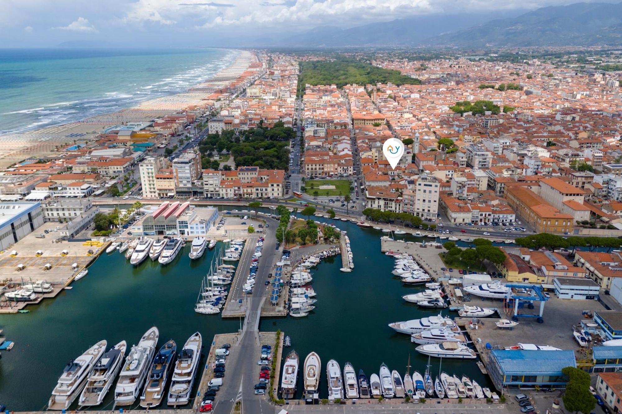 La Suite 2 Ondina Viareggio 200M From Sea - Happy Rentals Dış mekan fotoğraf